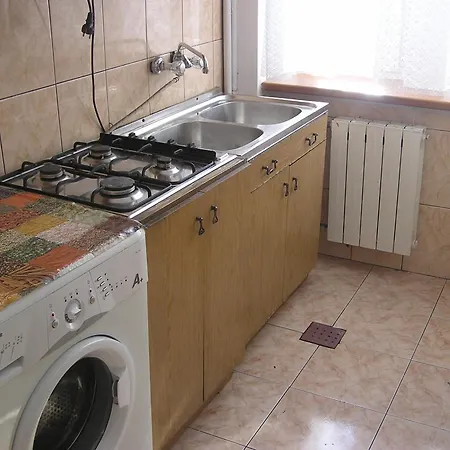 Apartment 2d Mieszkanie Normalne Dwupokojowe Nieprzechodnie Halczyna 9 Alfa Krakow
